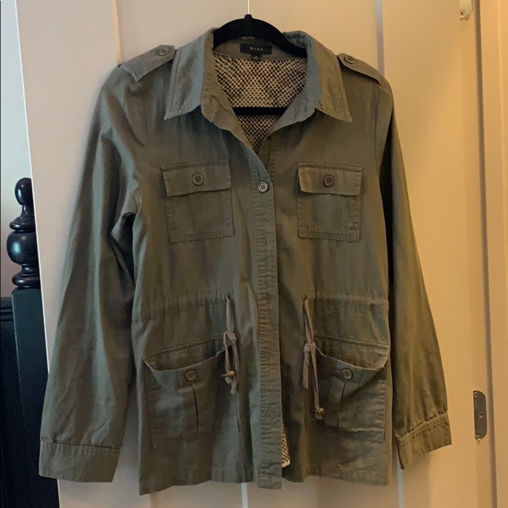 Green Style Jacket with Awesome Back